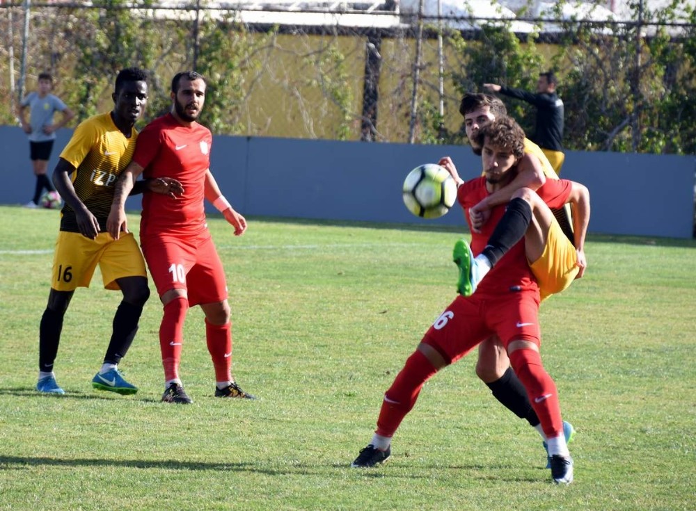 Aliağa Spor evinde berabere kaldı