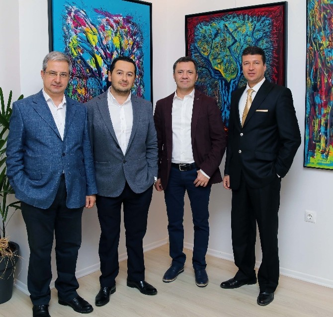 Ressam Akın Ekici’nin eserleri görücüye çıktı