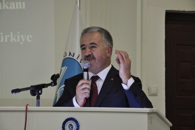 Bakan Arslan’dan İzmir - Çandarlı otoyol ihalesiyle ilgili önemli açıklamalar