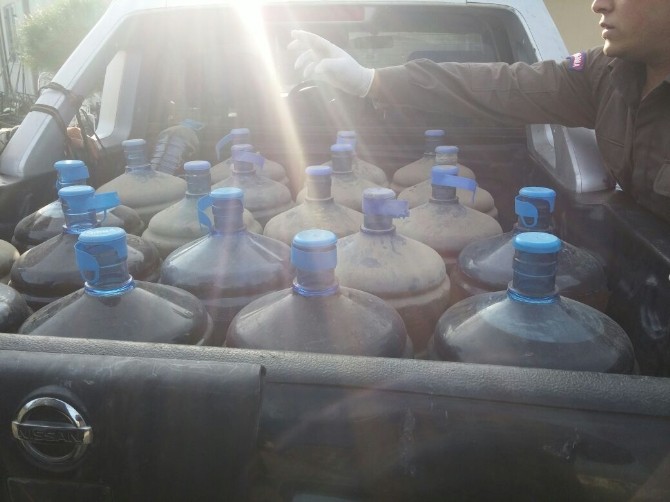 Aliağa’da yılbaşı öncesi bin 47 litre kaçak içki ele geçirildi