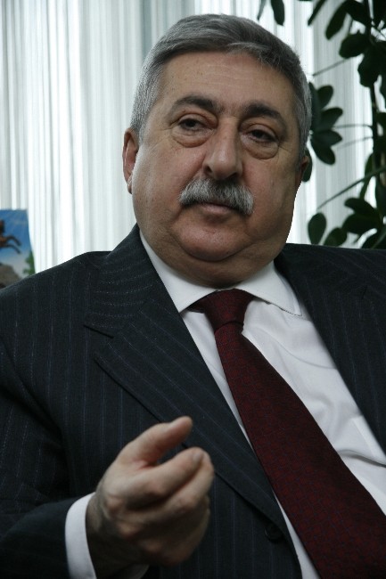 Bendevi Palandöken:
