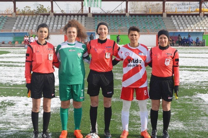 Gölbaşı’nda kadınlardan gol yağmuru: 18-0
