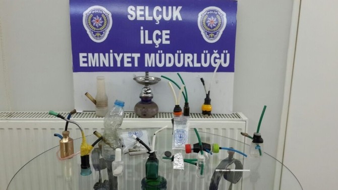 Selçuk’ta zehir tacirlerine darbe: 5 gözaltı