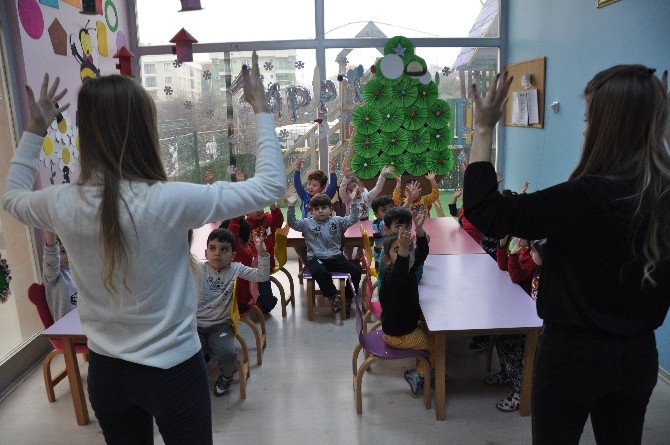 Anaokullarında işaret diliyle eğitim dönemi