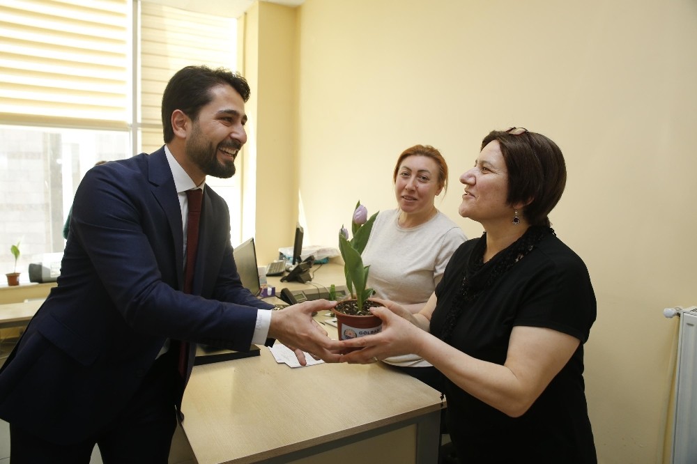Gölbaşı Belediyesi çalışanların Kadınlar Günü’nü kutladı
