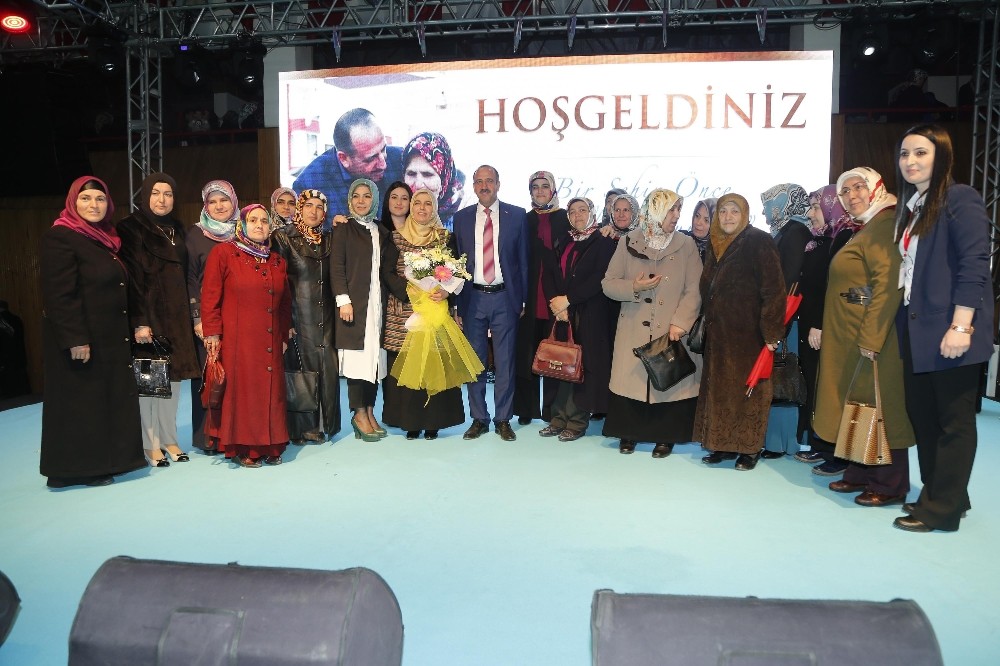 Gölbaşılı kadınlar, Azerin’le coştu