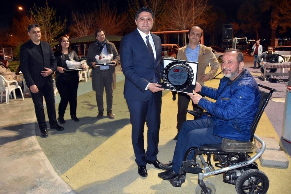 Aliağa’da engelli vatandaşlar iş hayatına kazandırılıyor