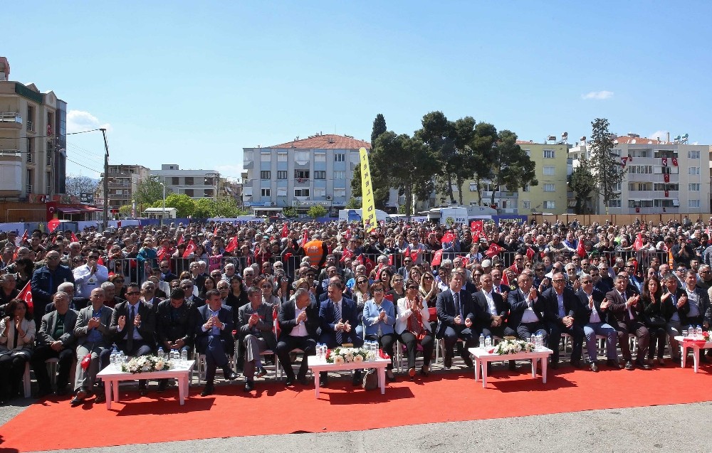 Buca Çarşı’nın temeli coşkulu törenle atıldı