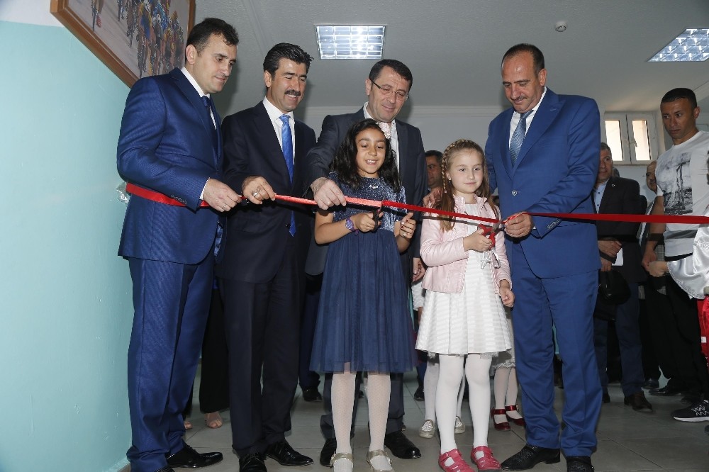 Başkan Fatih Duruay karne dağıttı