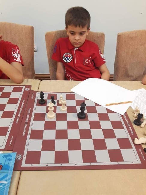 Yunusemreli satranççı milli takım kampında