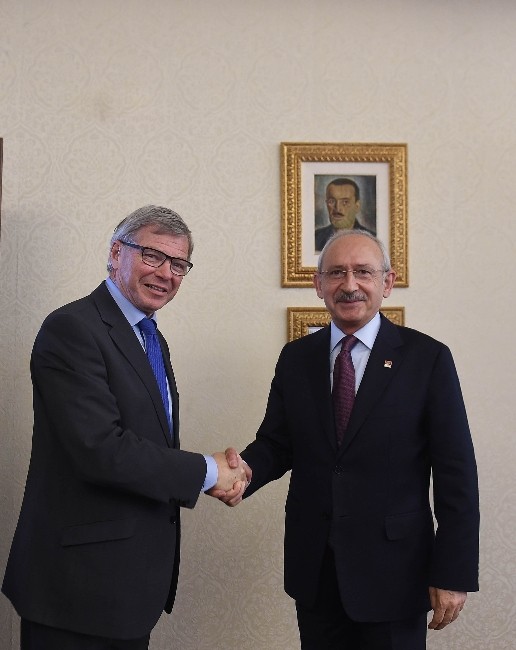 Kılıçdaroğlu, eski Norveç Başbakanı Bondevik ile görüştü