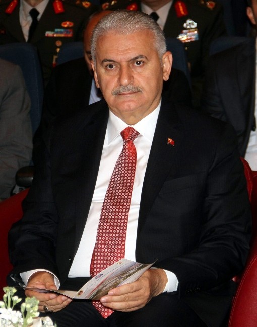 Başbakan Yıldırım, ABD Başkanı seçilen Donald Trump’ı tebrik etti