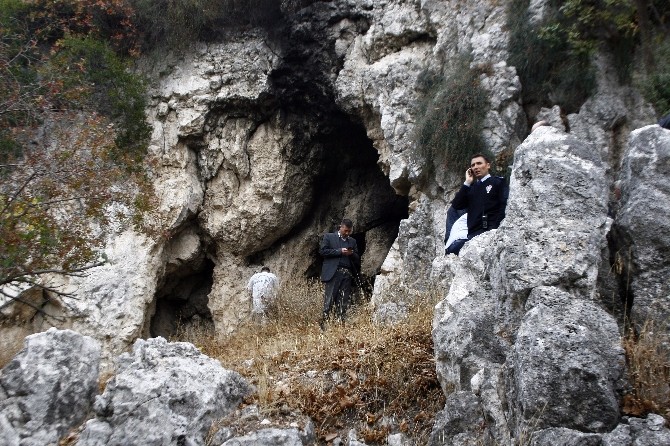 İzmir’de ormanda yanmış ceset bulundu