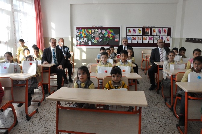 İzmir’de 25 bine yakın çocuğa kıyafet yardımı
