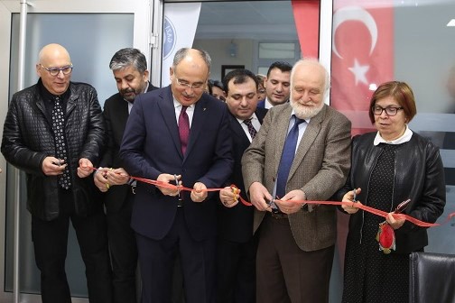 Gazi Hastanesi’nde tam otomatik kemoterapi ilaç hazırlama ünitesi açıldı