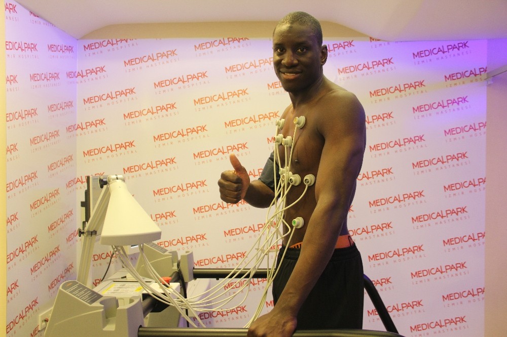 Demba Ba sağlık kontrolünden geçti