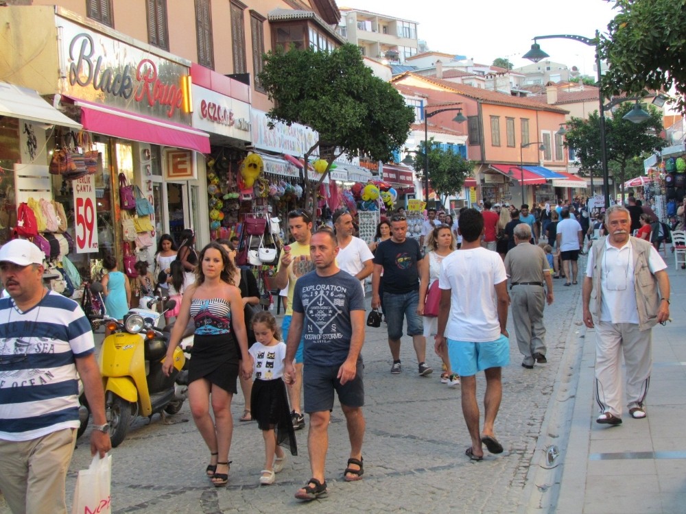 Çeşme turizmi 2017’de yüzleri güldürdü