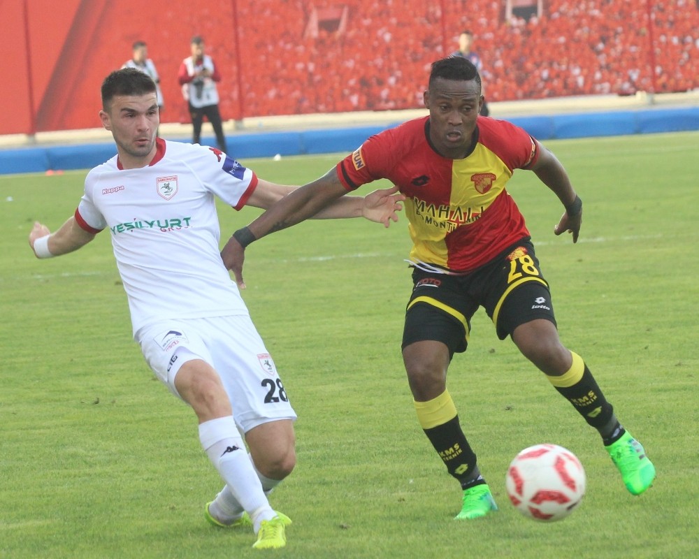 Göztepe, Segbefia’yı gönderdi