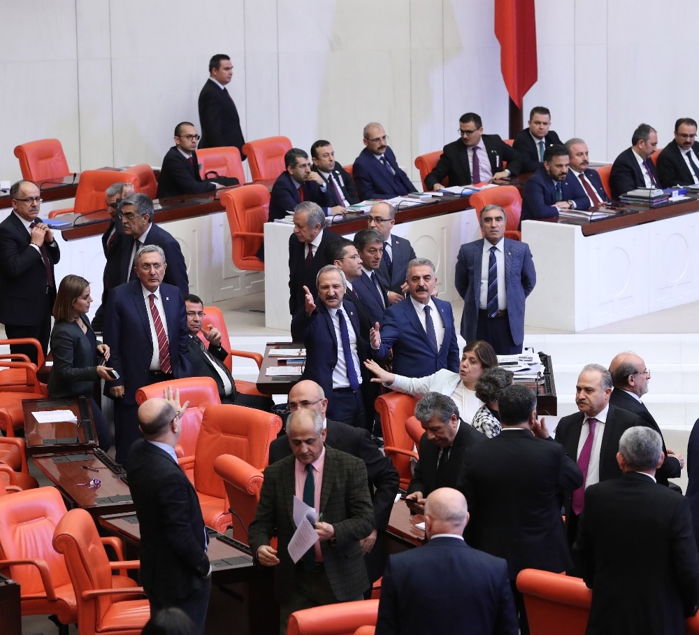 Seçim ittifakı görüşmeleri sırasında tansiyon yükseldi
