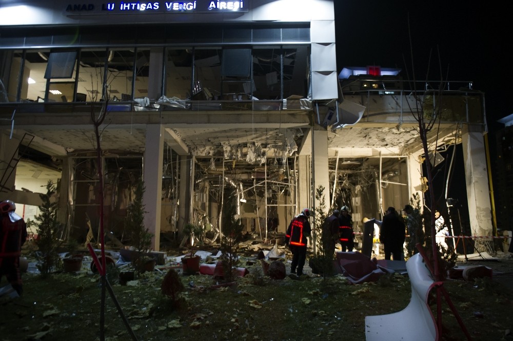 ANKARA VERGİ DAİRESİNDE PATLAMA!