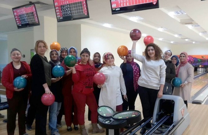 Altındağlı kadınlar bowling oynadı