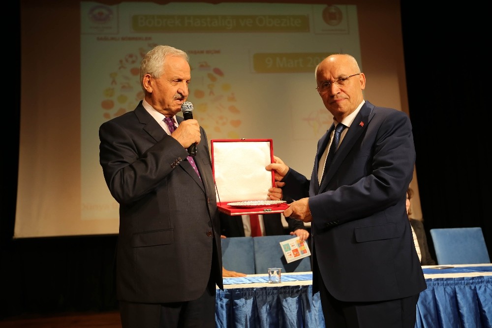 Yenimahalle’de “Böbrek Hastalıkları ve Obezite” semineri düzenlendi