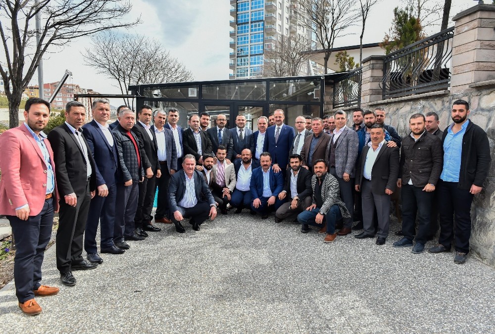 Başkan Akgül müteahhitlerle buluştu