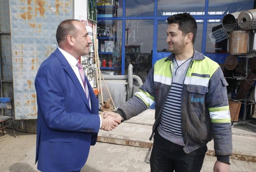 Başkan Duruay sanayi sitesi esnafını ziyaret etti