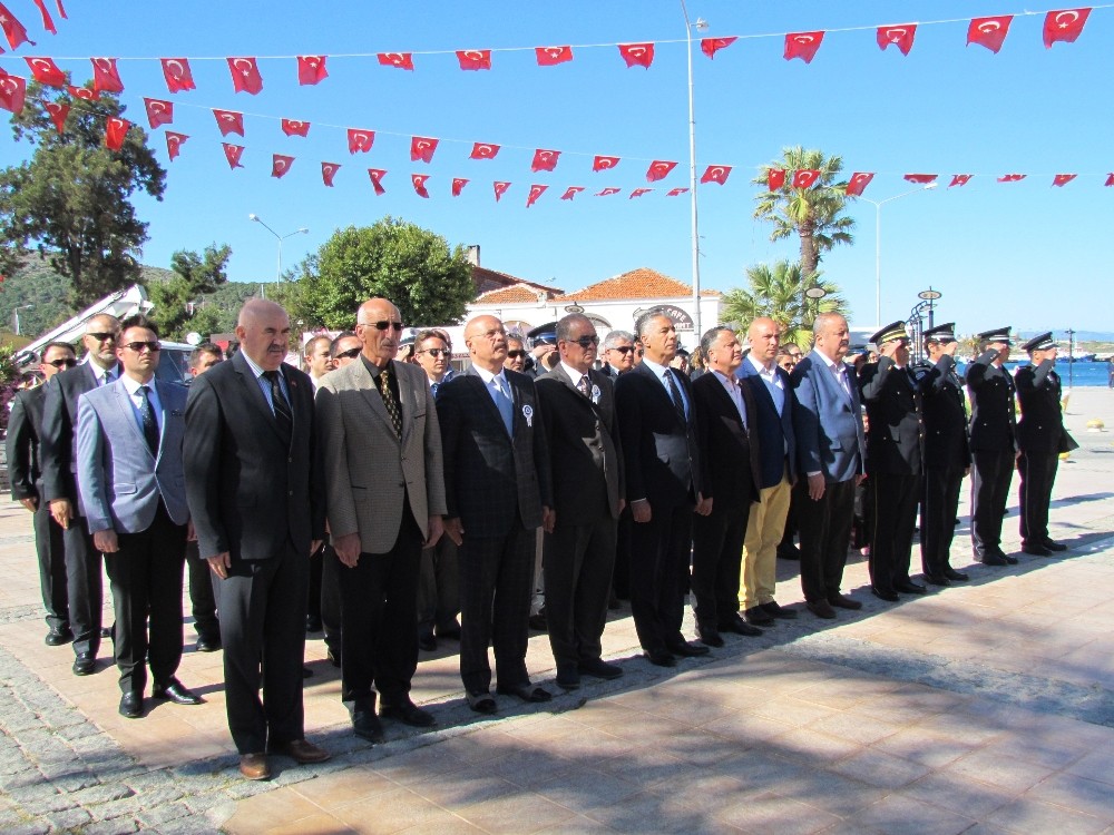 İzmir’in ilçelerinde polis teşkilatının kuruluş coşkusu