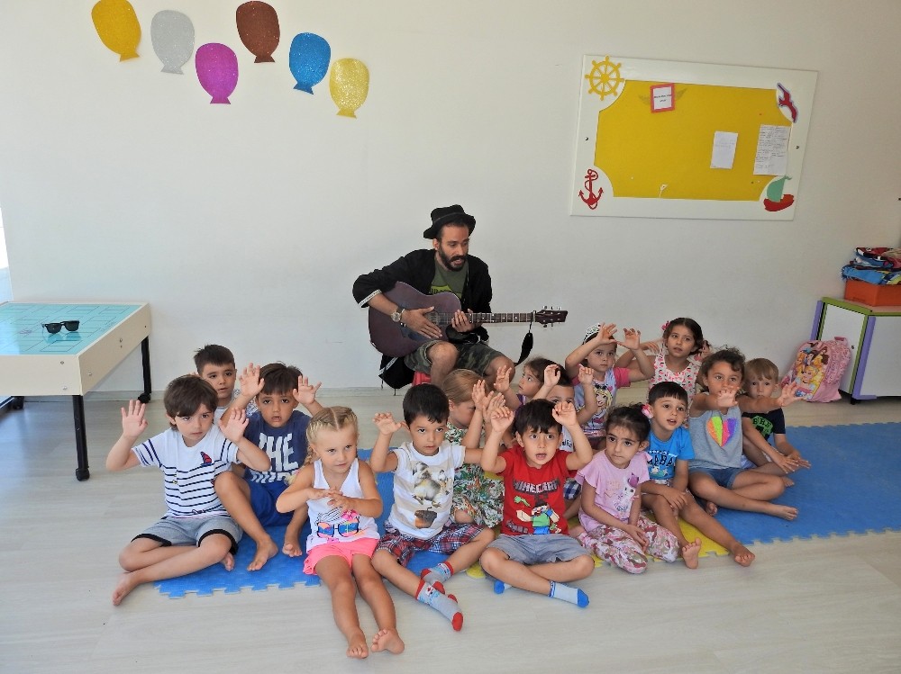 Türkiye’nin tek çocuk masal anlatıcısı