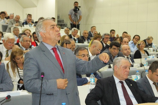 AK Partili Doğan, Konak Katlı Otoparkını sordu