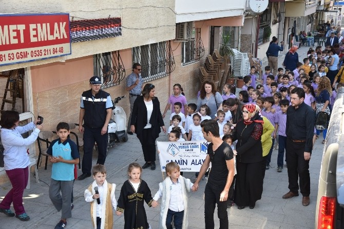 Minikler Amin Alayını öğrendi