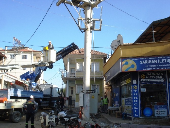 Sarıgöl caddeleri şantiyeye döndü