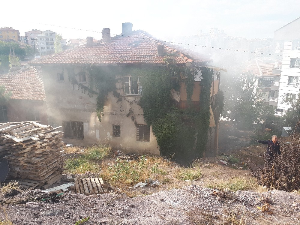 Başkentte gecekondu yangını