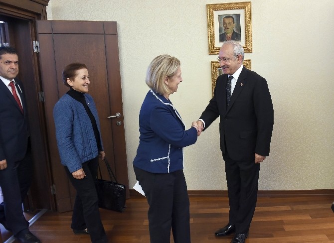 Kılıçdaroğlu, dernek ve sendikaların yöneticileriyle görüştü