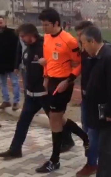 Hakeme maçta FETÖ’den gözaltı