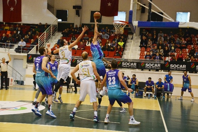 Petkimspor 72 - 64 Afyon Belediye