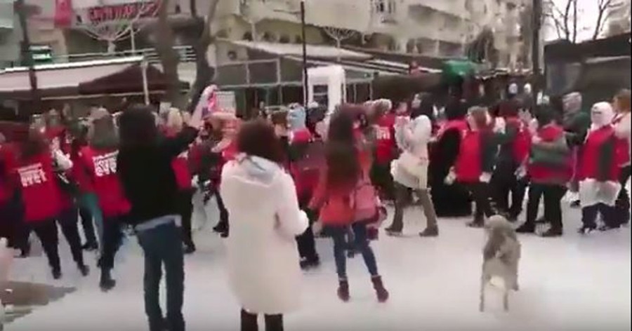 İZMİR'E YAKIŞMAYAN SALDIRI!