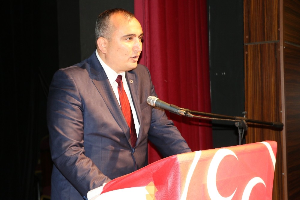 MHP’li Parsak’tan ’anayasanın ilk dört maddesinin değişeceği’ iddialarına cevap