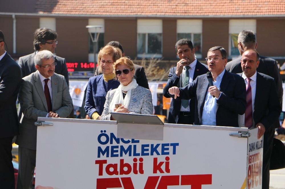 Başkan Gökçek: “Teröristlerin hepsi ‘hayır’ oyu kullanıyor”