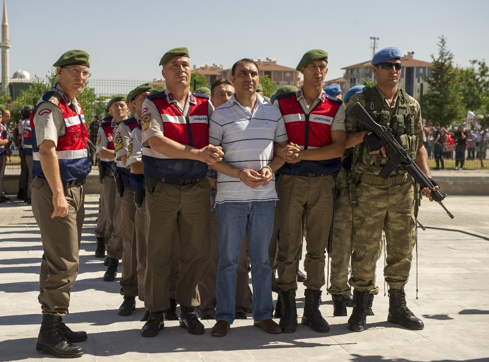 50 polisi şehit eden pilot hakim karşısında!