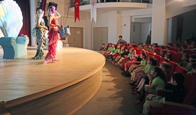 En çok ilacı topladılar tiyatro ödülü kazandılar
