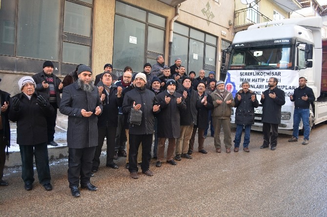 Şereflikoçhisar’dan Türkmenlere un yardımı
