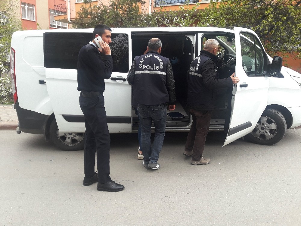 Başkent’te arkadaşını bacağından vuran şahıs kaçtı