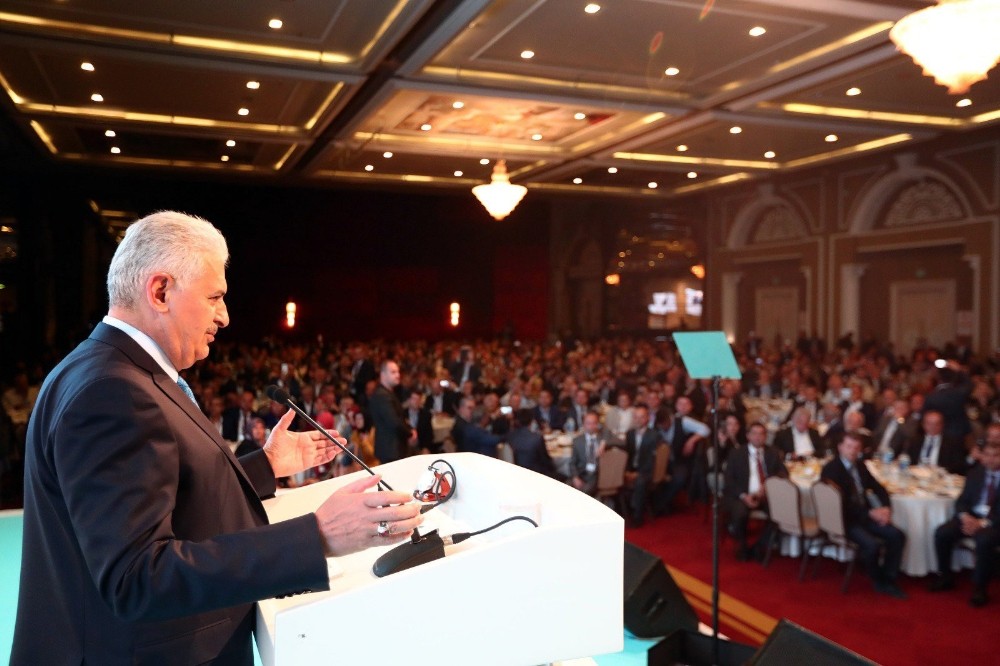 Başbakan Yıldırım: “Evet çıkarsa onları da çağıracağız, yanaklarından öpeceğiz”