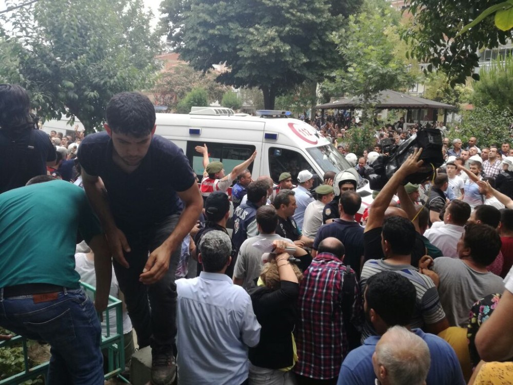 Minik Ceylin’in cenazesi çıkarıldı