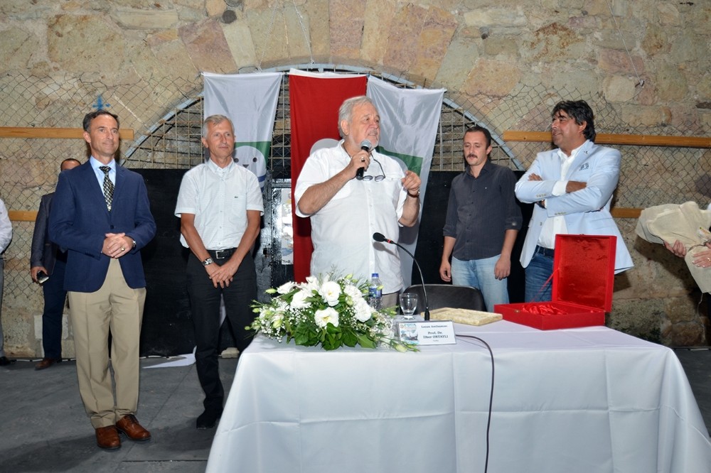 Foça’da İlber Ortaylı’ya büyük ilgi