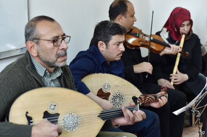 Mamak’ta haftanın altı günü Türk Sanat Müziği eğitimi
