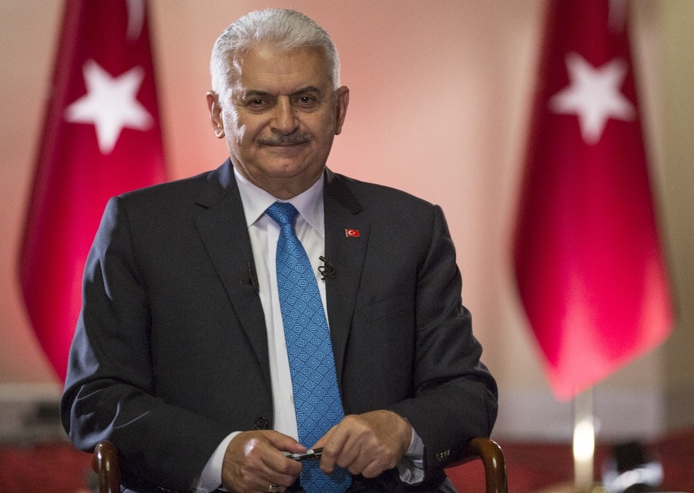 Başbakan Yıldırım: “Darbe girişimine isimler koymak FETÖ’ye destek anlamına gelir”