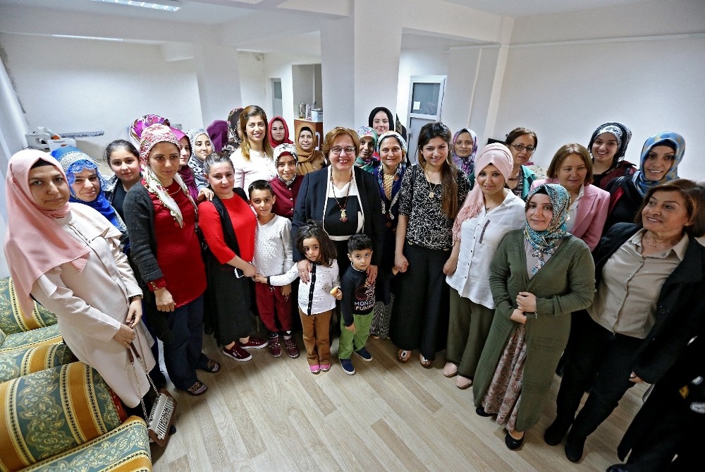 Başkan Pekdaş kadınlarla buluştu
